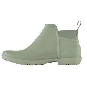NWOT Women's Bogs Flora‎ Booties